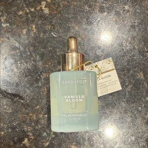 Sand + Fog Vanilla Bloom Eau de Parfum Oil - Silver and Cream